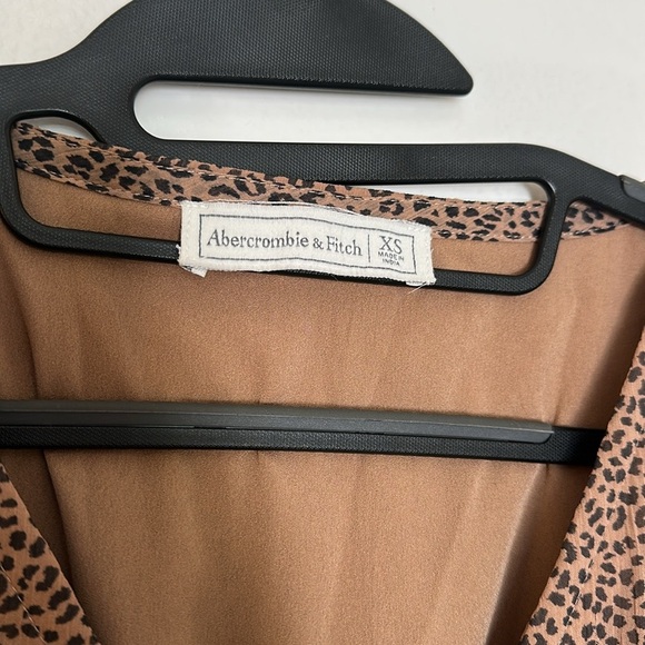 Abercrombie & Fitch Cheetah Print Wrap Dress XS Mini Flutter Sleeve vintage - Picture 3 of 10